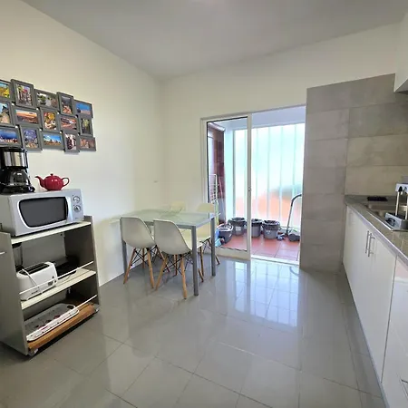 Colinas Do Lido Iii By Rentallido * Funchal (Madeira)